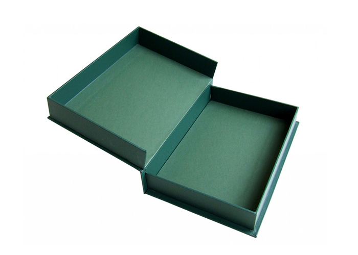 clamshell-box-2